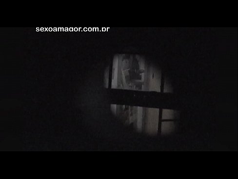 ❤️ Blondie és gravada en secret per un voyeur del barri amagat darrere de maons buits ️ Porno casolà al ca.mumsp.ru ❌